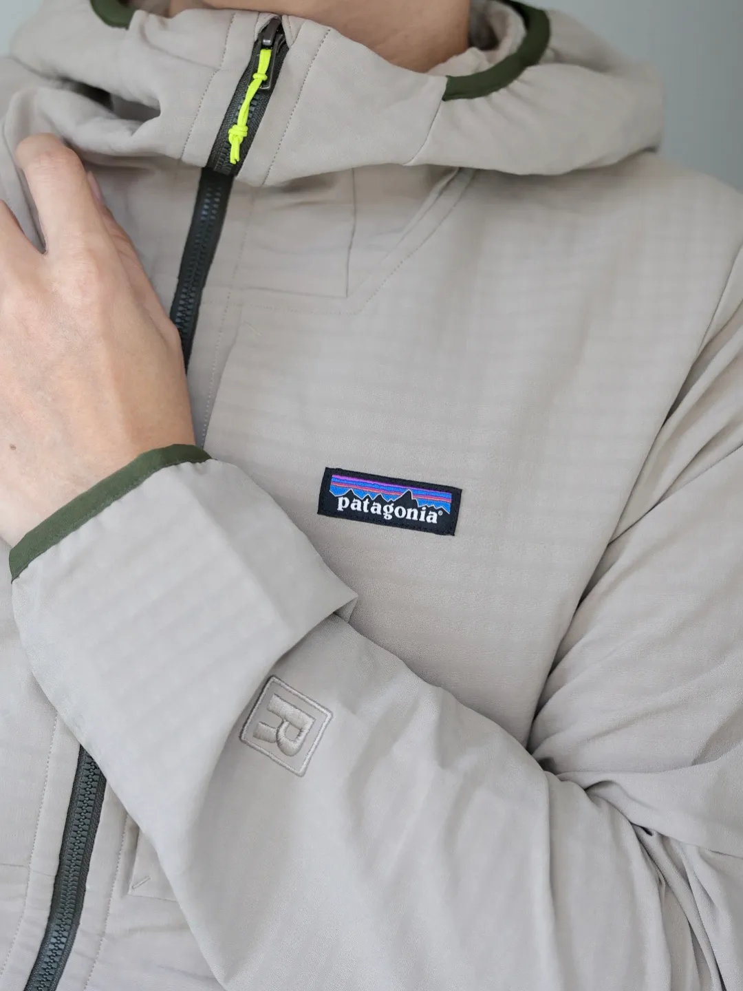 5505 P155 PATAGONIA REI ， ， 。PATAGONIA ， 、 。 ：Black Green Green Khaki patagonia R 1 ： : R ： Size ： S（ 112 73 68 45） M（ 116 74 69 47） L（ 120 75 70 48） XL（ 124 76 71 50） 170cm，80-130 S 170-175cm，130-150 M 175-180cm，150-170 L 180-185cm，170-190 XL